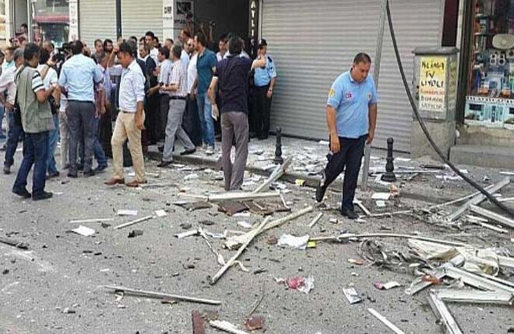 HDP’ye Saldırılardan Cumhurbaşkanı ve AKP Sorumludur! HDP’ye Saldırılardan Cumhurbaşkanı ve AKP Sorumludur!