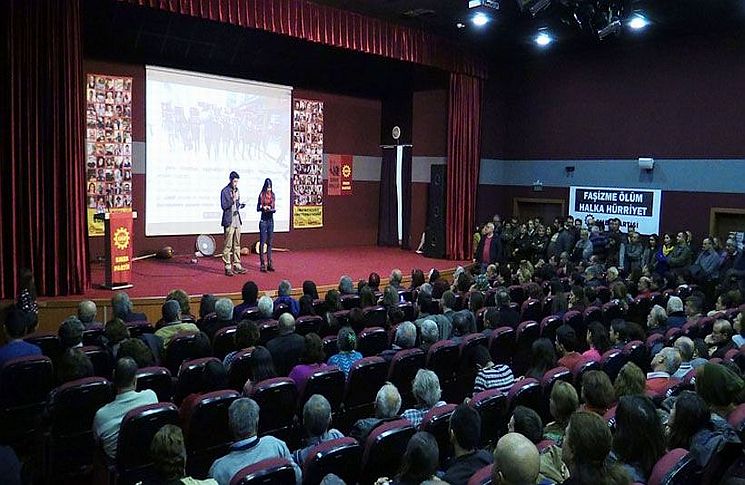 #AnkaraKatliamı’nda Yaşamını Yitirenler Anıldı: Bayrağımızı En İleriye Taşıyacağız