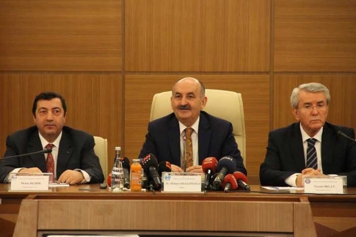 Asgari ücreti hükümet ve patronlar beraber belirledi