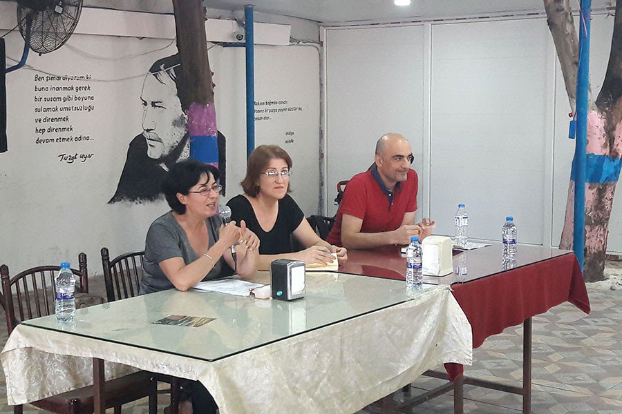 Samandağ’da panel: ‘Yeni rejim işleyişi, şirket-devlet işleyişidir’ Samandağ’da panel: ‘Yeni rejim işleyişi, şirket-devlet işleyişidir’