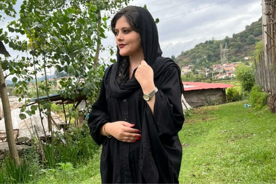 Mücadele eden İran halkına selam olsun!