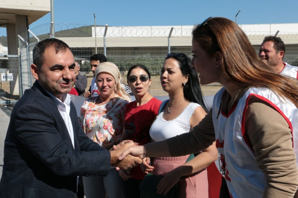 Marlboro işçilerine seslenen Genel Başkan Akdeniz: Taşeronuyla kadrosuyla birleşerek kazanacağız Marlboro işçilerine seslenen Genel Başkan Akdeniz: Taşeronuyla kadrosuyla birleşerek kazanacağız