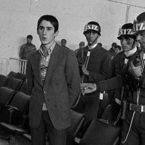 Denizlerden Erdallara yürüdüğümüz bir yol var bizim