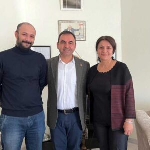 Akdeniz’den Mızraklı ailesine ziyaret: “İstanbul, Diyarbakır’ı yanına almadan saldırıları püskürtemez”