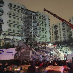 Devlet depremzedeler için bütün imkânlarıyla seferber olmalıdır Partimiz depremzedelerin yanında/yanıbaşındadır