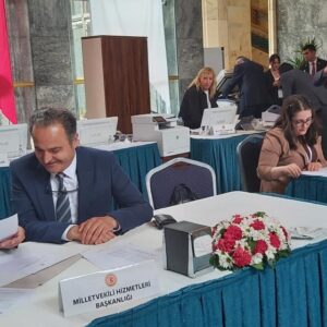 Emek Partisi milletvekilleri kaydını yaptırdı