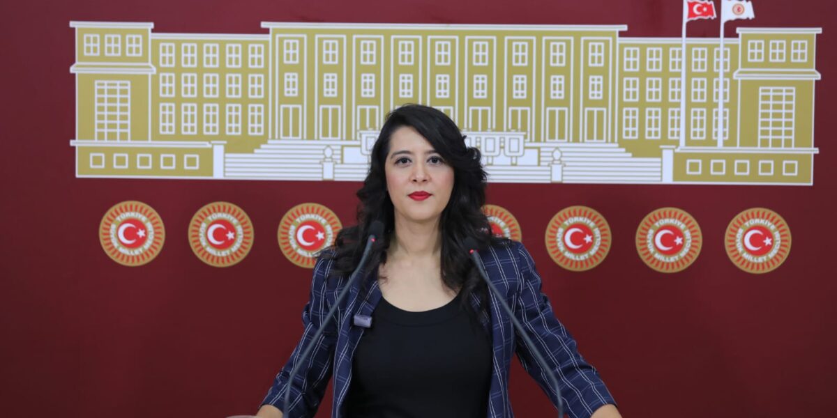 TÜPRAŞ HER AN PATLAYABİLİR… İŞÇİLER ÜCRET ARTIŞI VE İŞ GÜVENLİĞİ İSTİYOR…