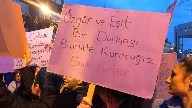 Kadınlar Haklarından da Hayatlarından da Vazgeçmeyecek Kadınları Aşağılayan Sözlere Karşı Savcılar Görevini Yapmalı