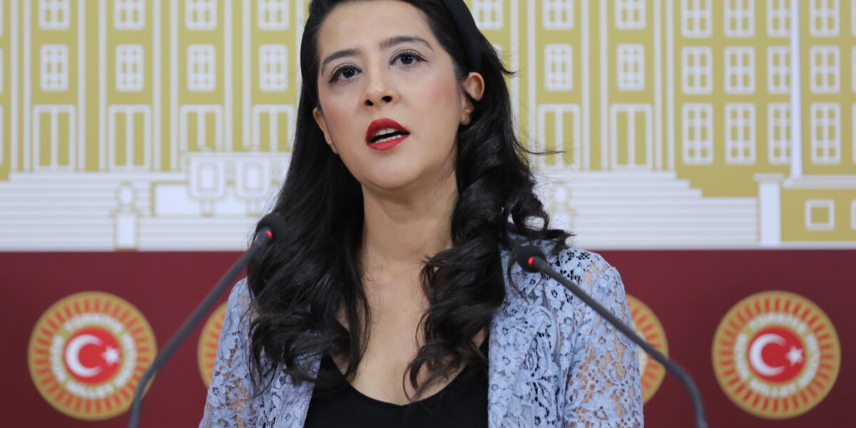 KARACA: YOKSULLARA DOĞALGAZ, ELEKTRİK, TELEFON-İNTERNETÜCRETSİZ OLSUN KARACA: YOKSULLARA DOĞALGAZ, ELEKTRİK, TELEFON-İNTERNETÜCRETSİZ OLSUN