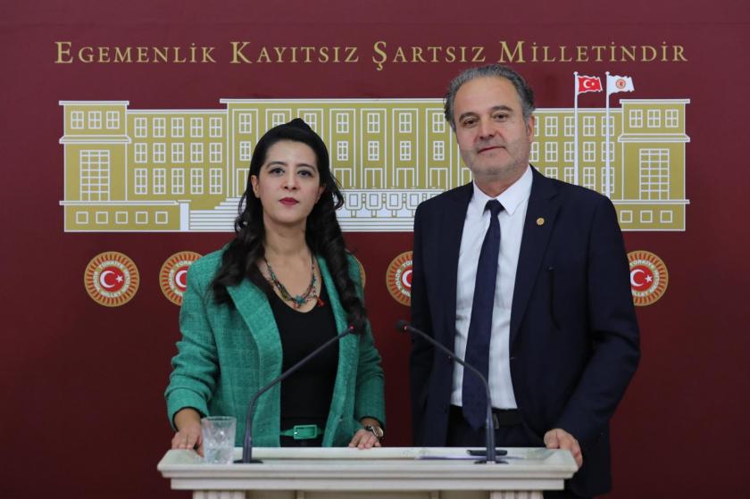 EMEP’li vekiller, MESEM’li öğrencilerin iş cinayetlerine kurban edilmesini Meclis gündemine taşıdı EMEP’li vekiller, MESEM’li öğrencilerin iş cinayetlerine kurban edilmesini Meclis gündemine taşıdı
