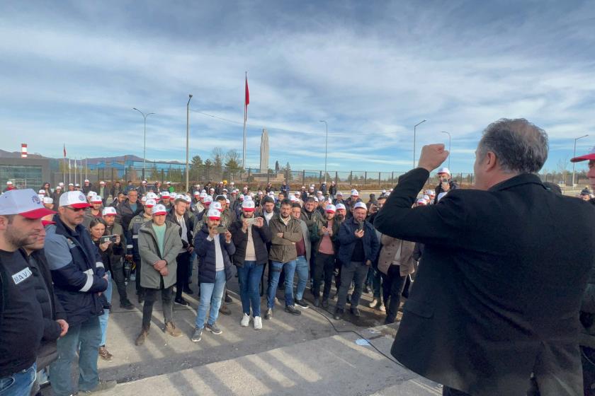 İskender Bayhan Eti Aliminyum işçilerine seslendi: “Mücadeleniz yarın için umut veriyor”