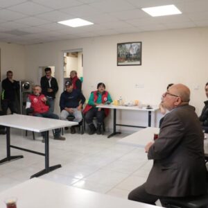 EMEP İzmir adayı Köroğlu, ziyaretlerine mücadele arkadaşı işçilerden başladı EMEP İzmir adayı Köroğlu, ziyaretlerine mücadele arkadaşı işçilerden başladı