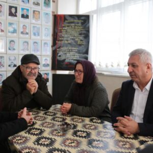 EMEP Genel Başkanı Seyit Aslan: Soma’dan Amasra’ya değişmeyen sistemi mücadeleyle değiştireceğiz EMEP Genel Başkanı Seyit Aslan: Soma’dan Amasra’ya değişmeyen sistemi mücadeleyle değiştireceğiz