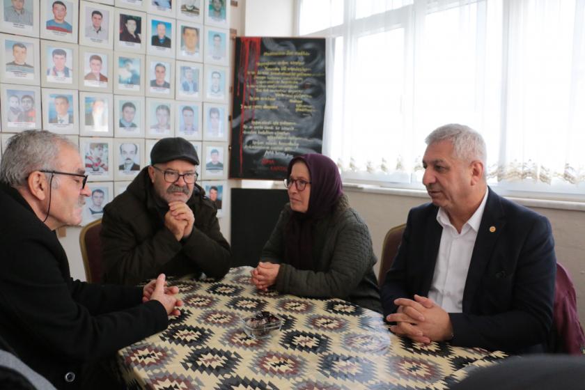 EMEP Genel Başkanı Seyit Aslan: Soma’dan Amasra’ya değişmeyen sistemi mücadeleyle değiştireceğiz EMEP Genel Başkanı Seyit Aslan: Soma’dan Amasra’ya değişmeyen sistemi mücadeleyle değiştireceğiz