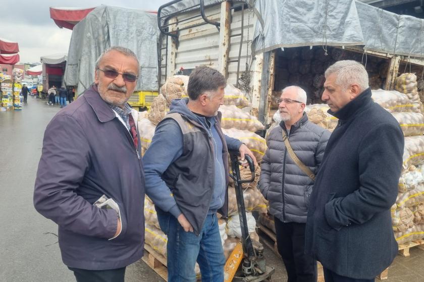 Ankara Büyükşehir Belediyesi Toptancı Hali’nde bir işçi yaşamını yitirdi Ankara Büyükşehir Belediyesi Toptancı Hali’nde bir işçi yaşamını yitirdi