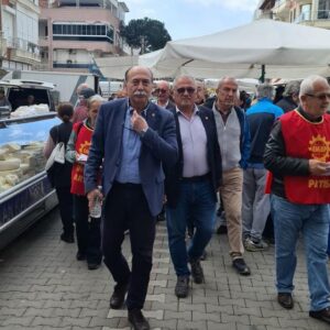 EMEP’in Balıkesir adayı Levent Tüzel: Oy vermek yetmez, denetleyelim, hesap soralım EMEP’in Balıkesir adayı Levent Tüzel: Oy vermek yetmez, denetleyelim, hesap soralım