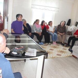 EMEP Genel Başkanı Aslan: Bütün yoksullar, zenginlerin iktidarına karşı birleşmeli EMEP Genel Başkanı Aslan: Bütün yoksullar, zenginlerin iktidarına karşı birleşmeli