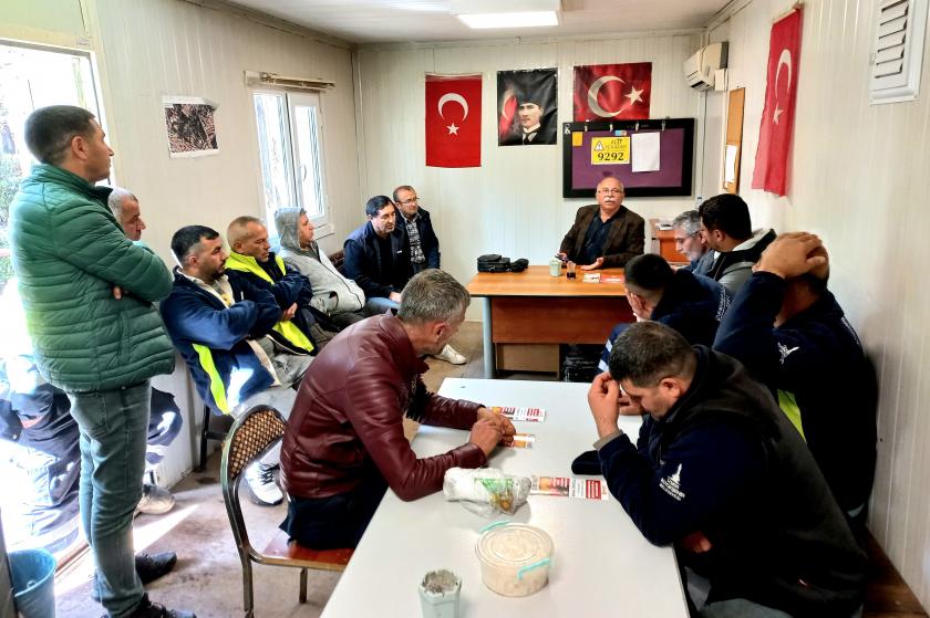 EMEP İzBB adayı Köroğlu: Biz bir bina inşa edeceğiz ve o bina bizlerin eseri olacak EMEP İzBB adayı Köroğlu: Biz bir bina inşa edeceğiz ve o bina bizlerin eseri olacak