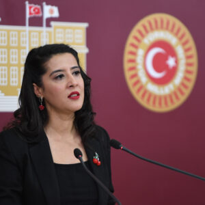 SEVDA KARACA ÇAĞRI MERKEZİ İŞÇİLERİNİN TALEPLERİNİ GÜNDEMEGETİRDİ