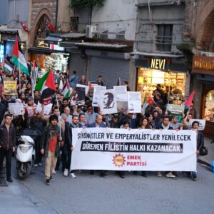 İstanbul’da binlerce kişi Nakba’nın 76’ncı yıl dönümünde, soykırıma karşı yürüdü İstanbul’da binlerce kişi Nakba’nın 76’ncı yıl dönümünde, soykırıma karşı yürüdü