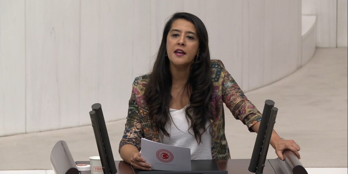 Sevda Karaca: Bu Halk Tasarrufu Ampülü Söndürerek Yapacak