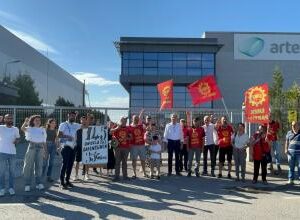 İskender Bayhan’dan Esitaş işçilerine ziyaret: Sendika sizin yanınızda durmak zorunda