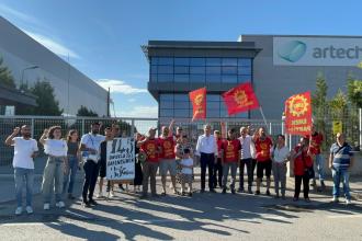 İskender Bayhan’dan Esitaş işçilerine ziyaret: Sendika sizin yanınızda durmak zorunda