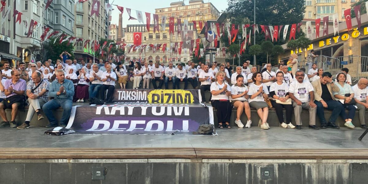 Emek Partisi, Şişhane’deki kayyum nöbetine katıldı