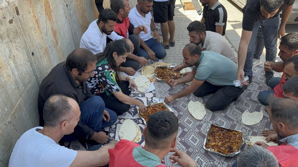Sevda Karaca Akcanlar İşçilerini Ziyaret Etti: Talancılara Karşı Emeğinin hakkını İsteyenlerin Savaşı
