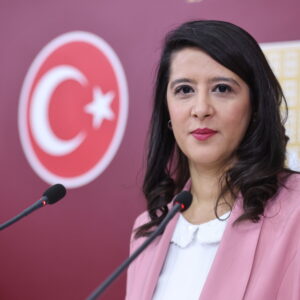 KADINLARIN ÖFKESİNİ VE TALEPLERİNİ İDAM, HADIM TARTIŞMALARIYLA BOĞAMAZSINIZ