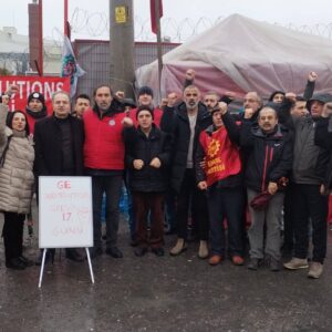 Bayhan grevdeki metal işçileriyle bir araya geldi: ‘Emeğin hakim olduğu bir ülkeyi hep birlikte inşa edeceğiz’