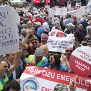 EMEKLİLERE SEFALET MAAŞI DAYATMASINI KABUL ETMİYORUZ!