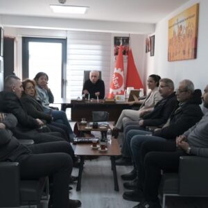 “Barajsız sendika, yasaksız grev, güvenceli iş” kampanyası | Sevda Karaca, DİSK Ege Bölge Temsilciliği’ni ziyaret etti