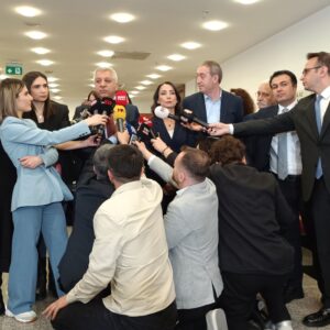 DEM Parti’den EMEP’e ziyaret: Çağrı askıda durmamalı