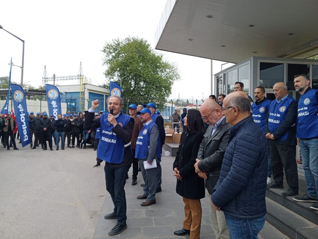 Bayhan, TÜPRAŞ işçilerinin eyleminde konuştu: Yüksek hakem değil Yüksek Şike Kurulu