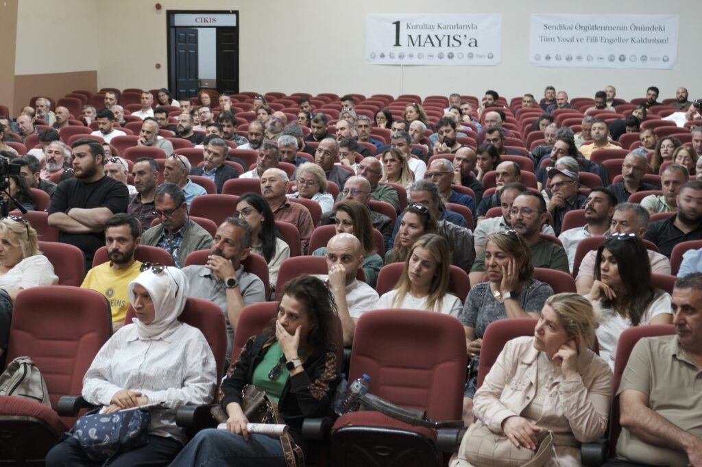 İzmir’de Sendikal Haklar ve Özgürlükler Kurultayı: Taleplerimiz için birlikte mücadeleyi yükselteceğiz