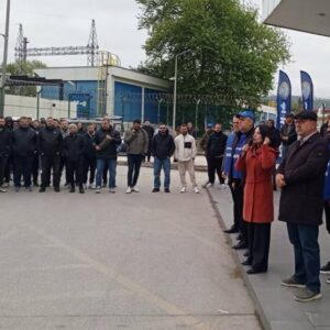 EMEP’ten TÜPRAŞ işçilerine ziyaret: Direnişi birlikte büyüteceğiz