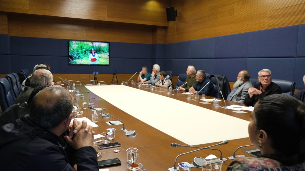 Tarım alanlarını don vurdu. Çiftçiye göstermelik değil gerçek anlamda destek verilmelidir.