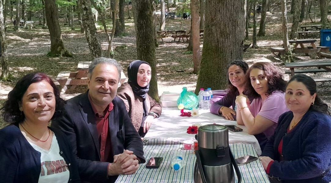 İskender Bayhan: Erdoğan silahların susmasını kendi iktidarını güçlendirmek için istiyor