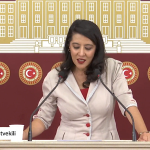 Açlık tatil yapmıyor, yoksulluk ara vermiyor, ailelerin kaygısı durmuyor.