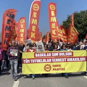 Tutuklular bırakılsın, kayyım kararları geri alınsın! Tutuklular bırakılsın, kayyım kararları geri alınsın!