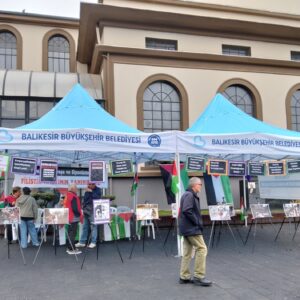 Balıkesir’de EMEP Gazze için fotoğraf sergisi ve stand açtı Balıkesir’de EMEP Gazze için fotoğraf sergisi ve stand açtı