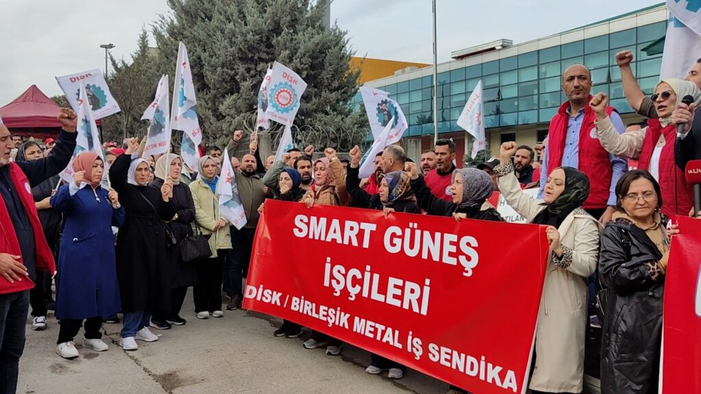 Smart Güneş işçileri greve çıktı! Smart Güneş işçileri greve çıktı!