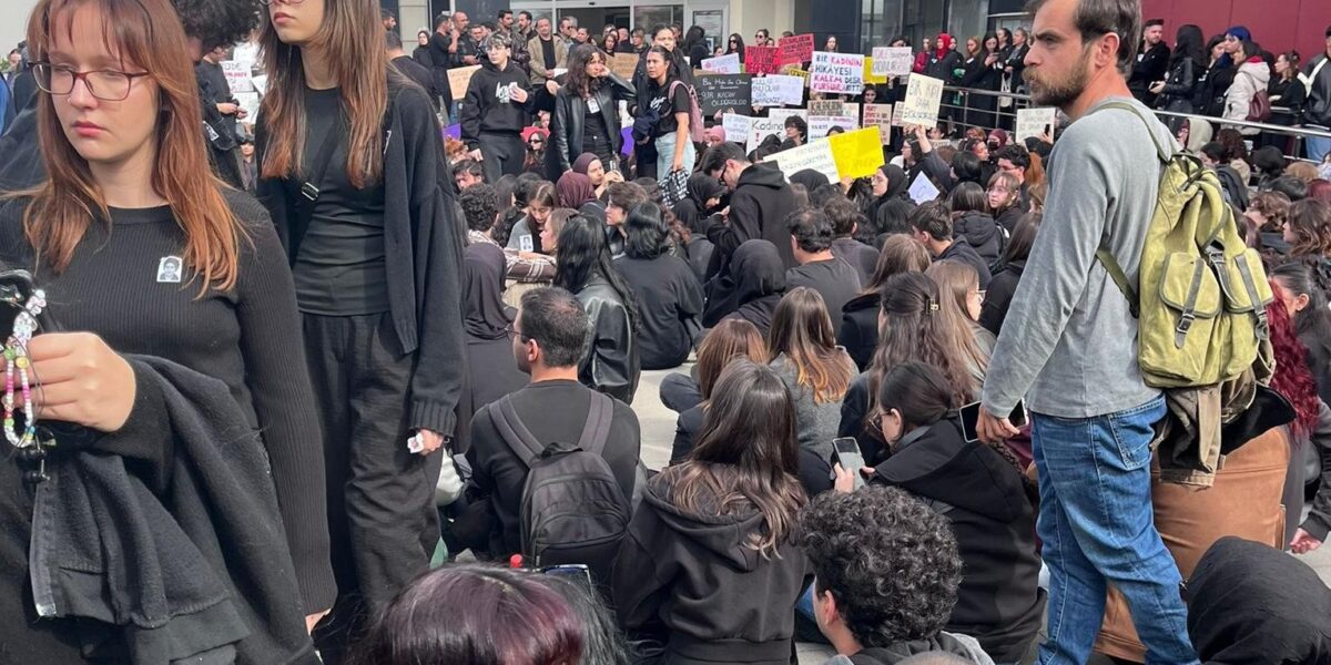 Sevda Karaca, ERÜ öğrencilerinin sorularını Bakan’a iletti: “Rektör görevine devam edecek mi?”