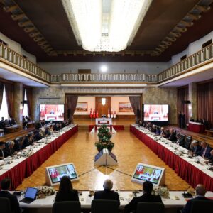 İskender Bayhan’dan süreç komisyonunun kapalı oturumuna tepki