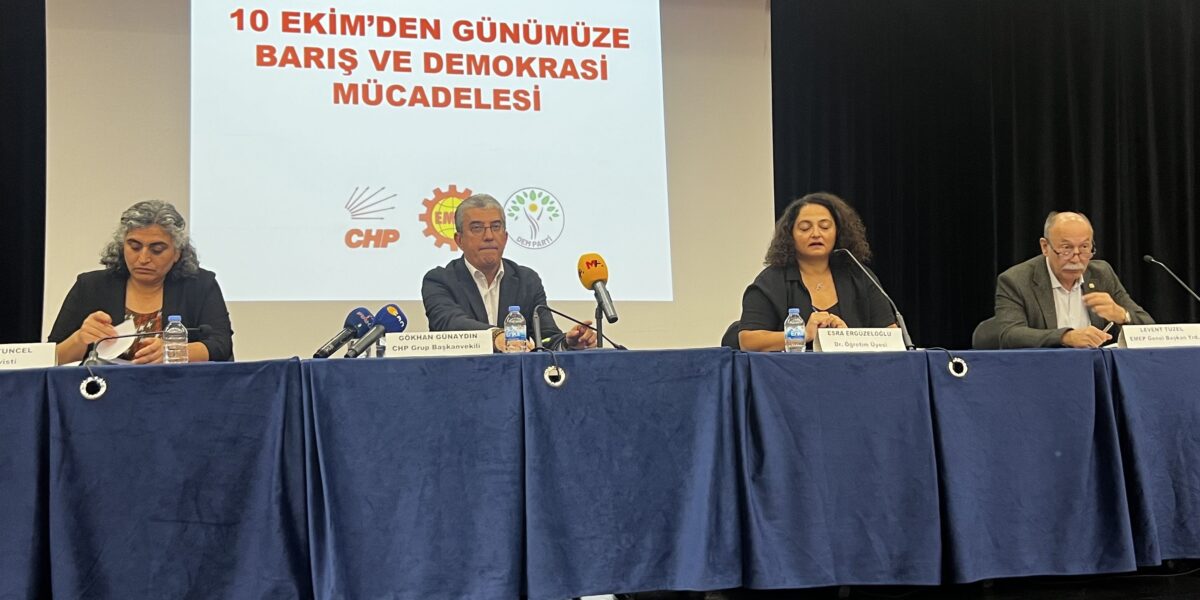 Mersin’de barış ve çözüm süreci tartışıldı Mersin’de barış ve çözüm süreci tartışıldı