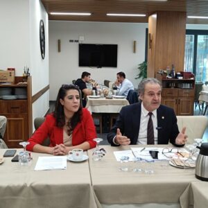 Saray koltuk değneği arıyor, biz devirecek zemine çağırıyoruz Saray koltuk değneği arıyor, biz devirecek zemine çağırıyoruz