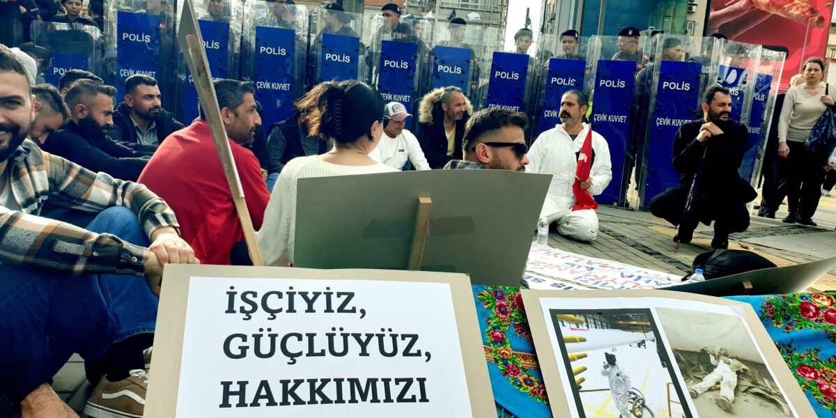 Emek Partisi, İzmir Barosunu ziyaret etti Ziyarette TPI işçilerinin durumu ve birleşik mücadelenin olanakları konuşuldu 