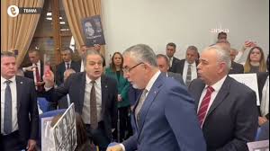 ‘Başsağlığı dilerken değil sorumluluk alırken görmek istiyoruz’