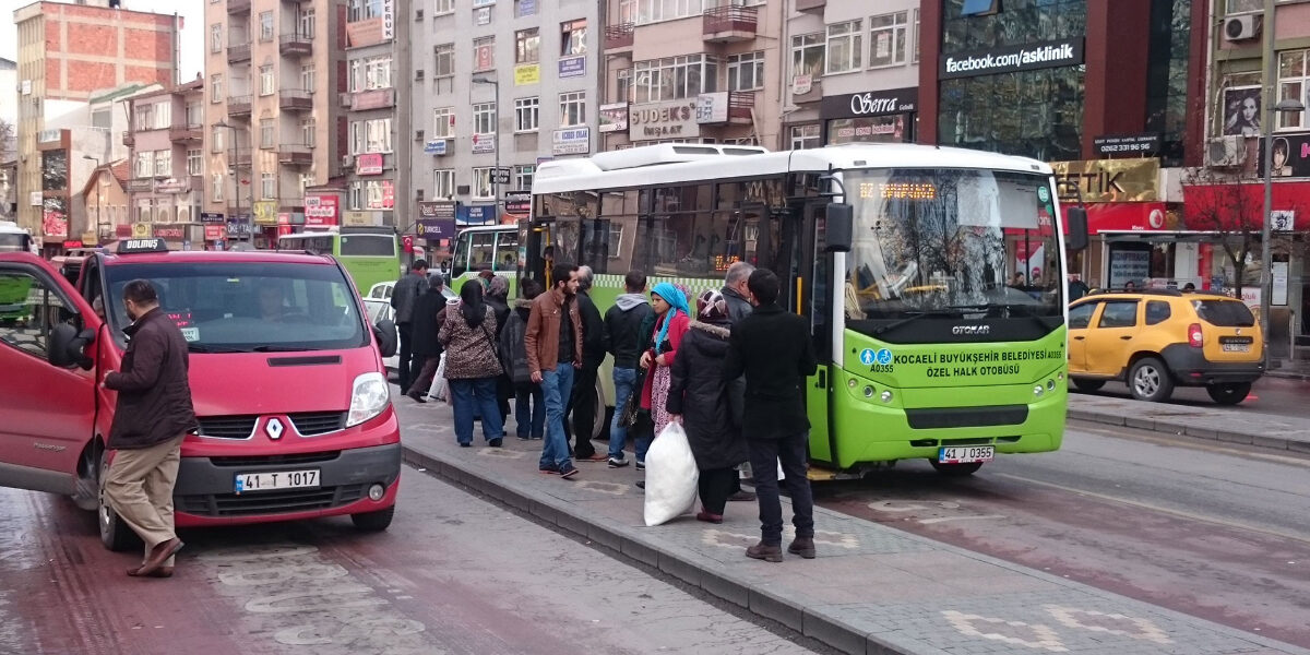 EMEP’ten Kocaeli’de ulaşıma ve suya yapılan zamlara tepki: Halka açlık ve yoksulluğu reva görüyorlar